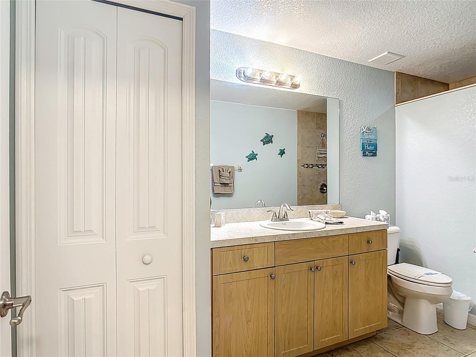 ROTONDA LAKES - Residential