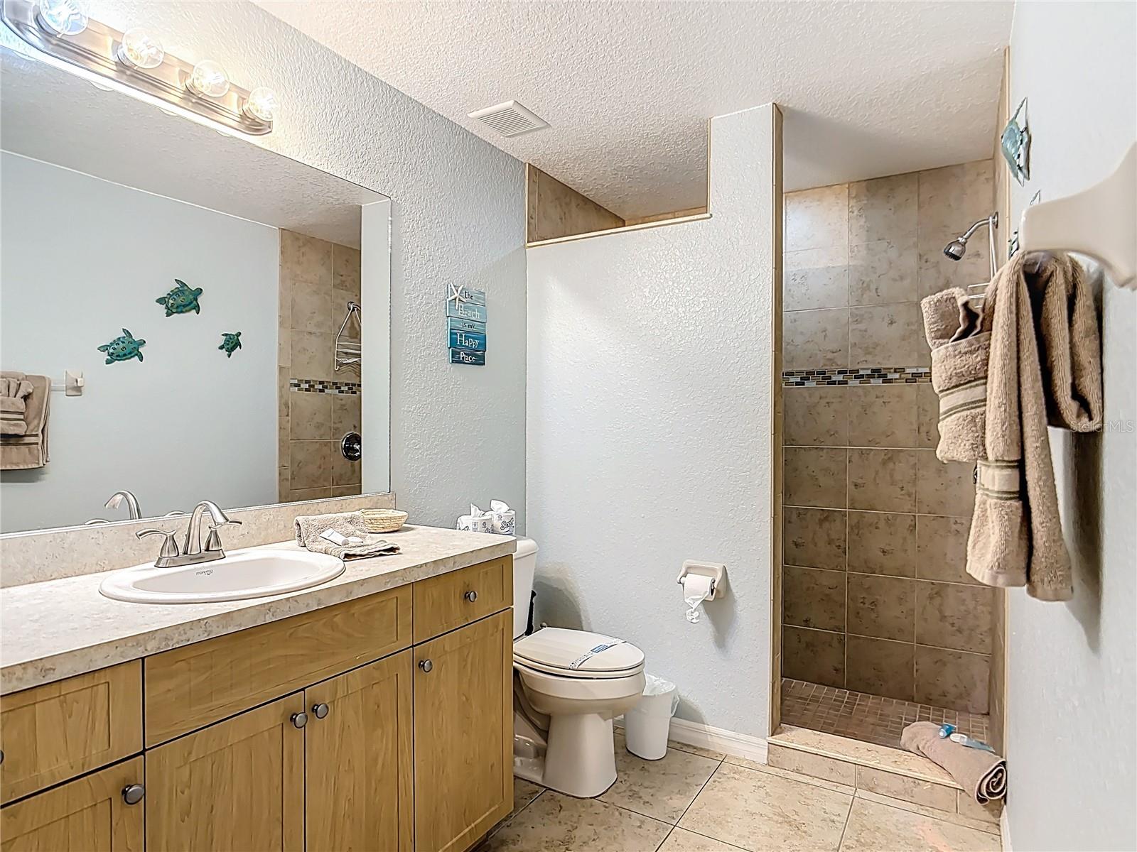 ROTONDA LAKES - Residential