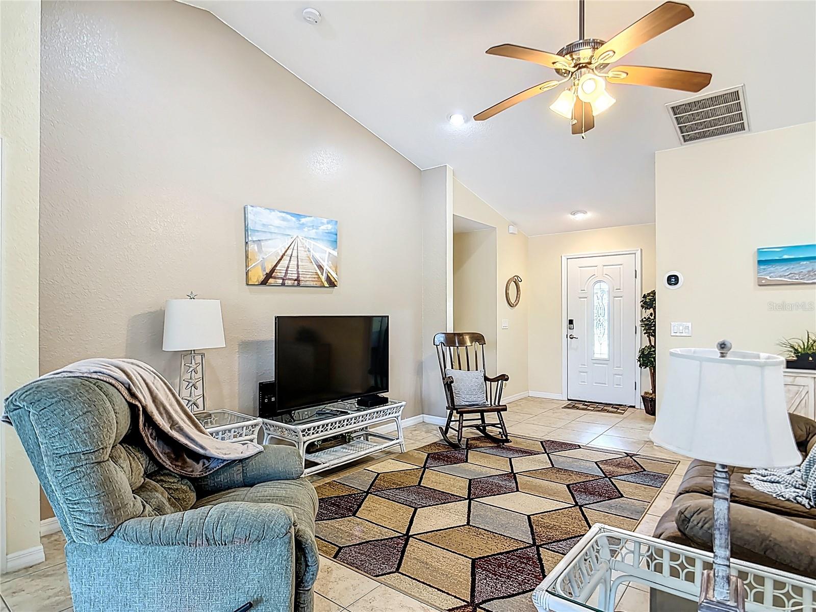 ROTONDA LAKES - Residential