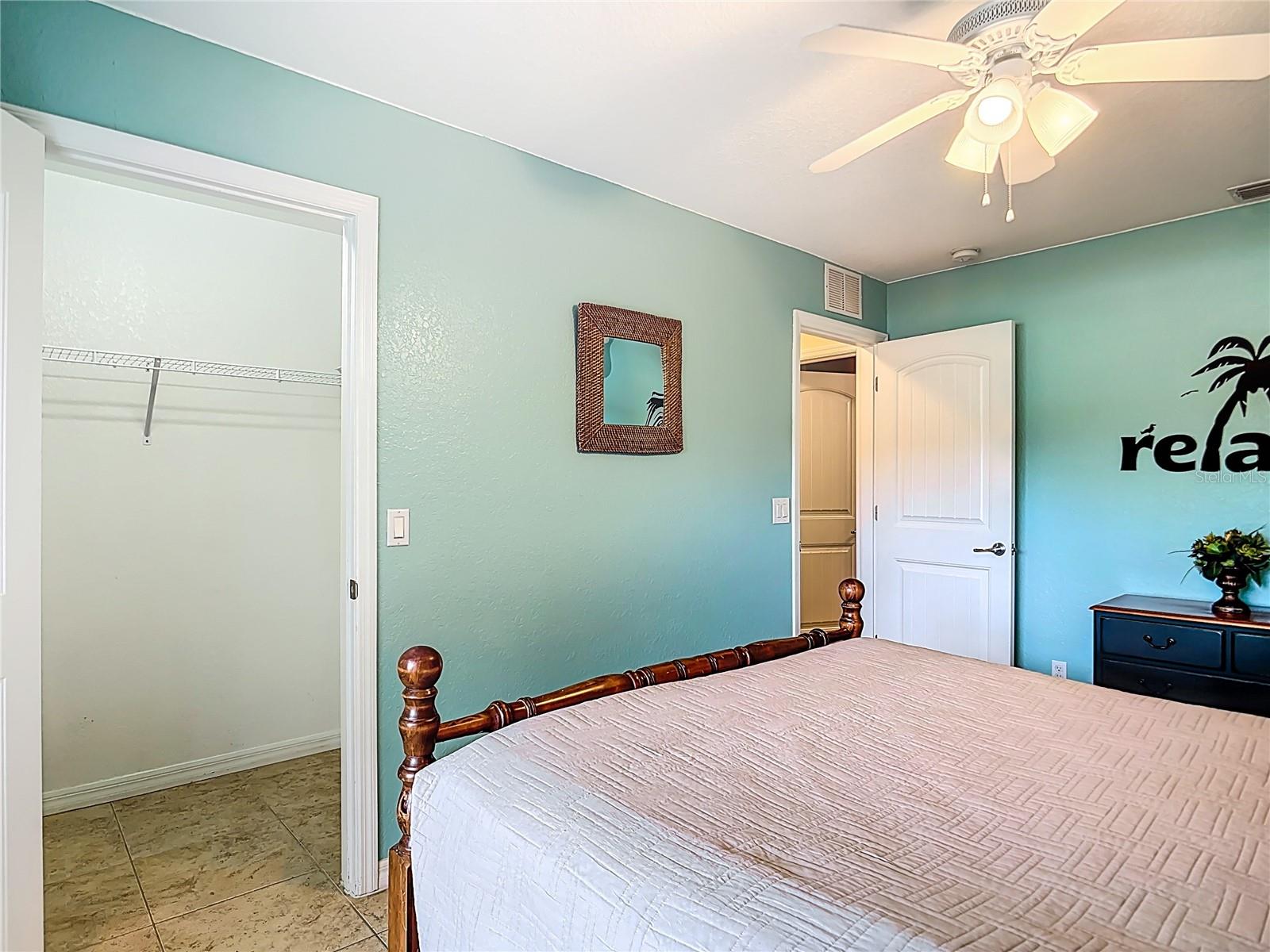 ROTONDA LAKES - Residential