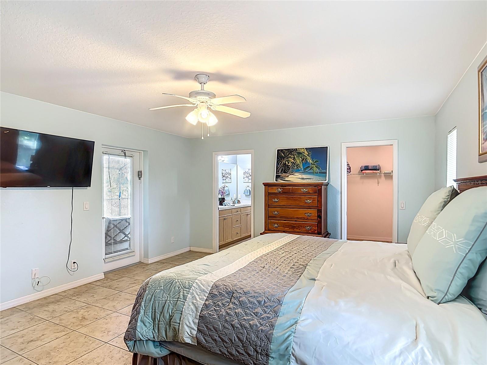 ROTONDA LAKES - Residential