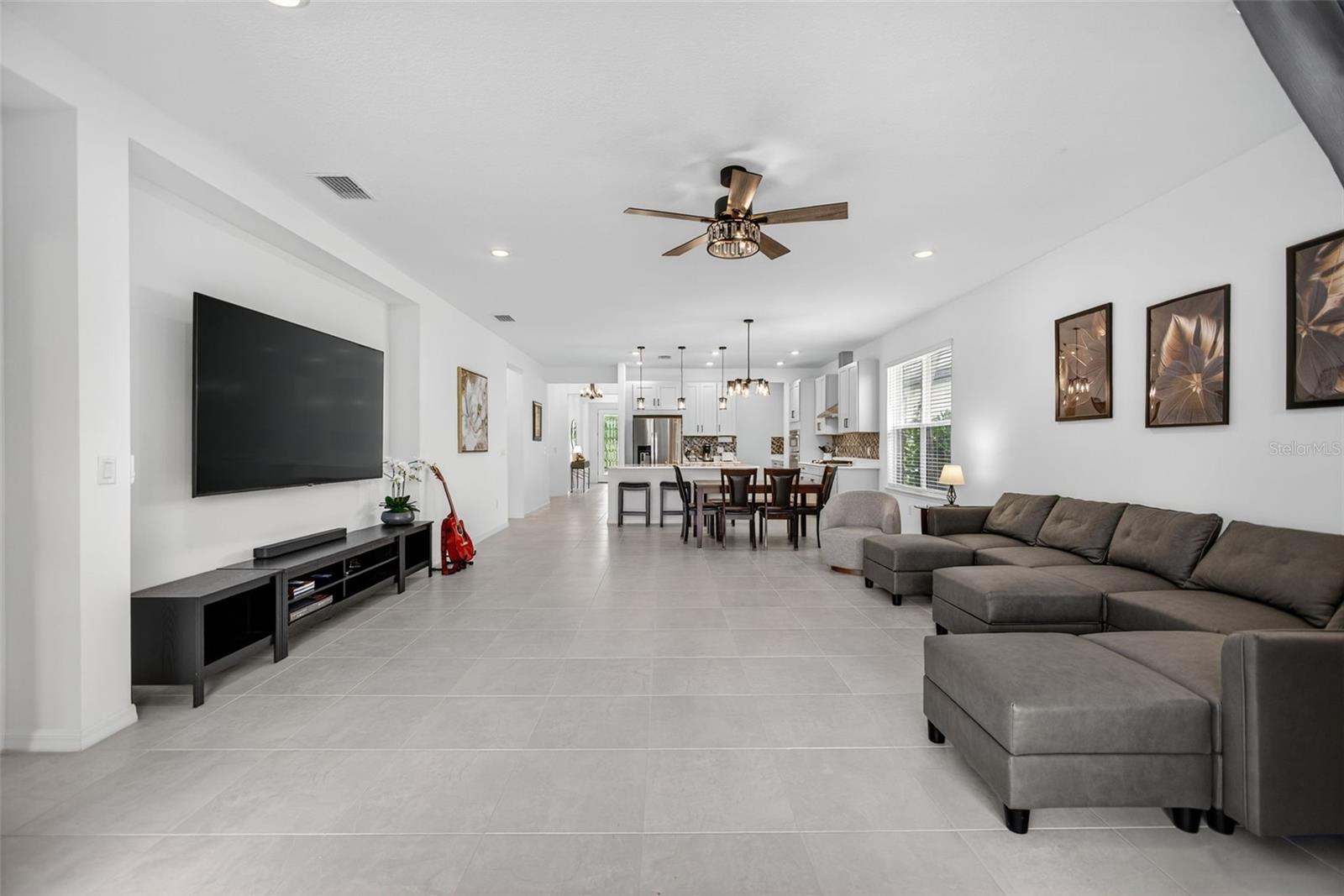 PARK EAST AT AZARIO - Residential