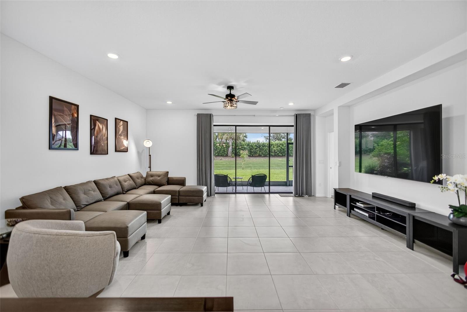 PARK EAST AT AZARIO - Residential