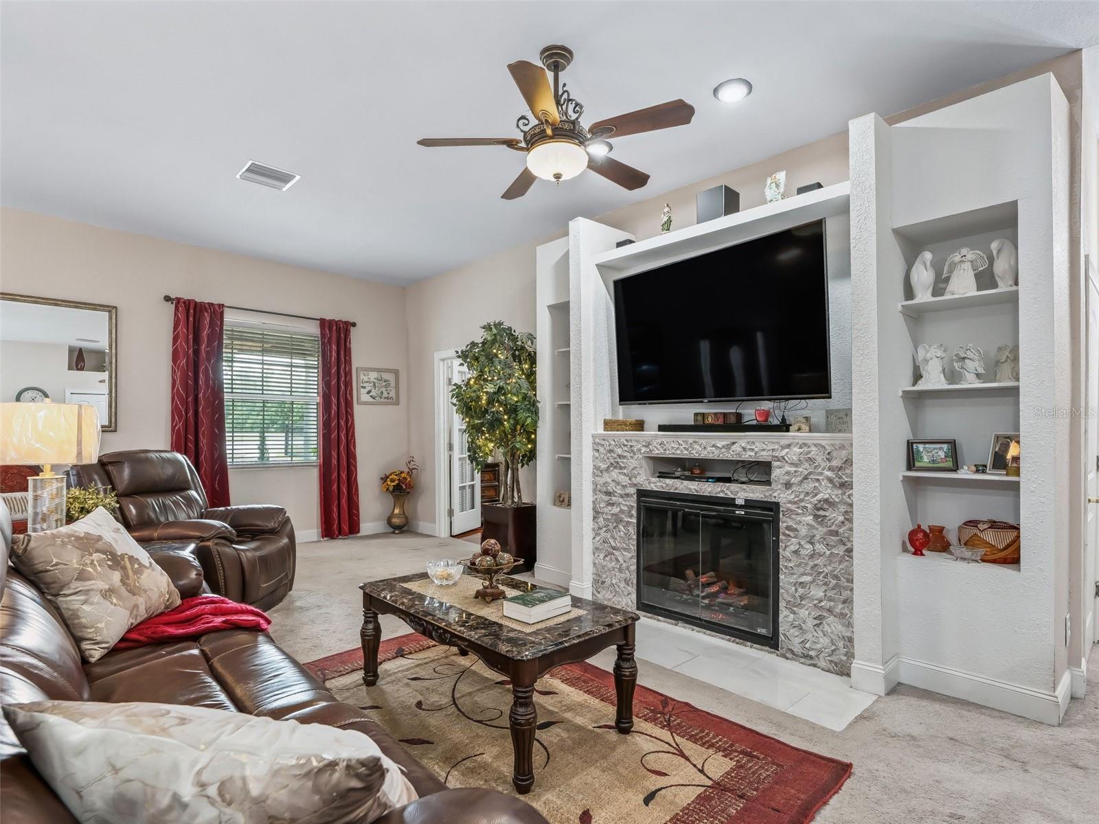 RIDGE MANOR - Residential