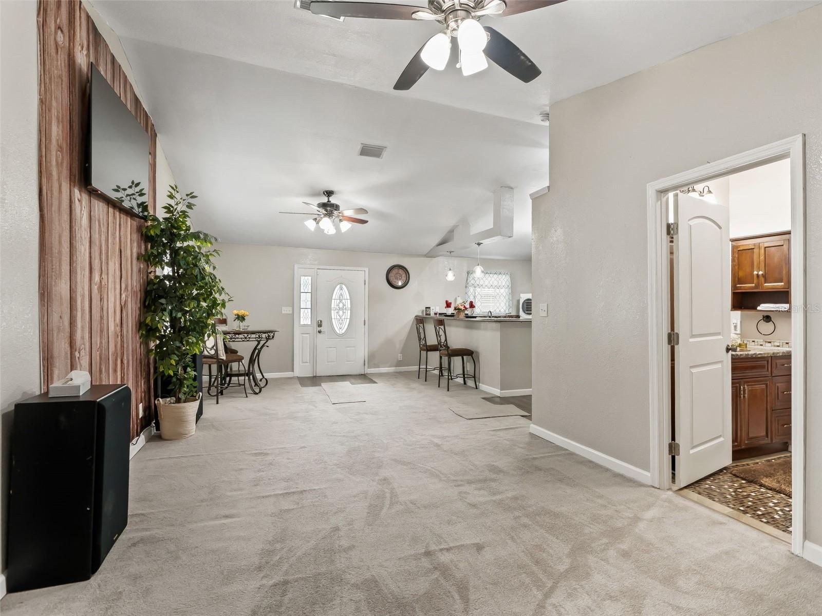 RIDGE MANOR - Residential