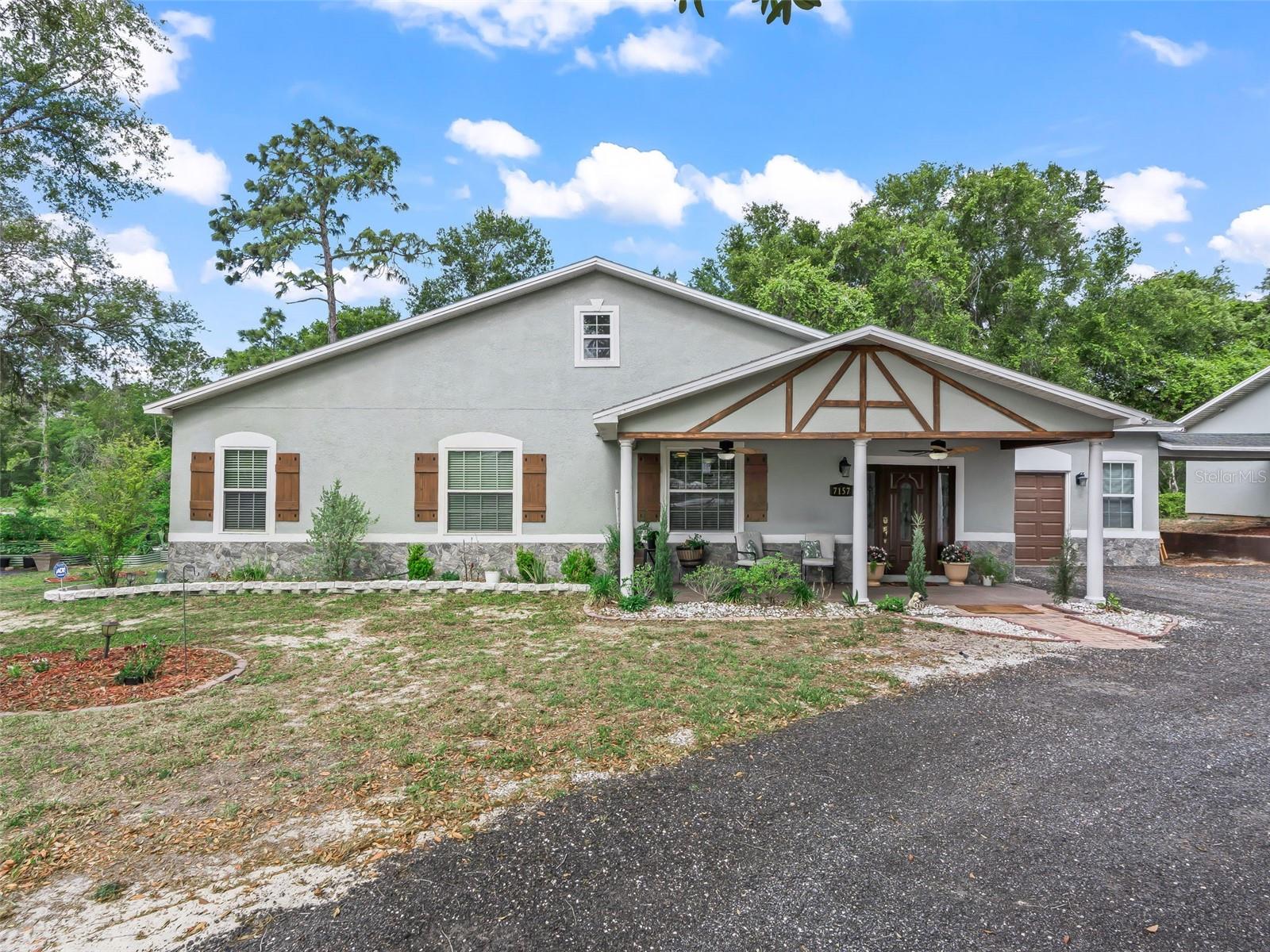 RIDGE MANOR - Residential