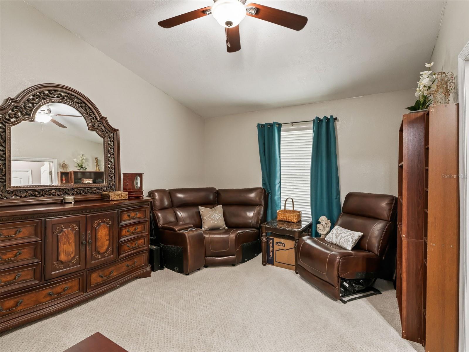 RIDGE MANOR - Residential