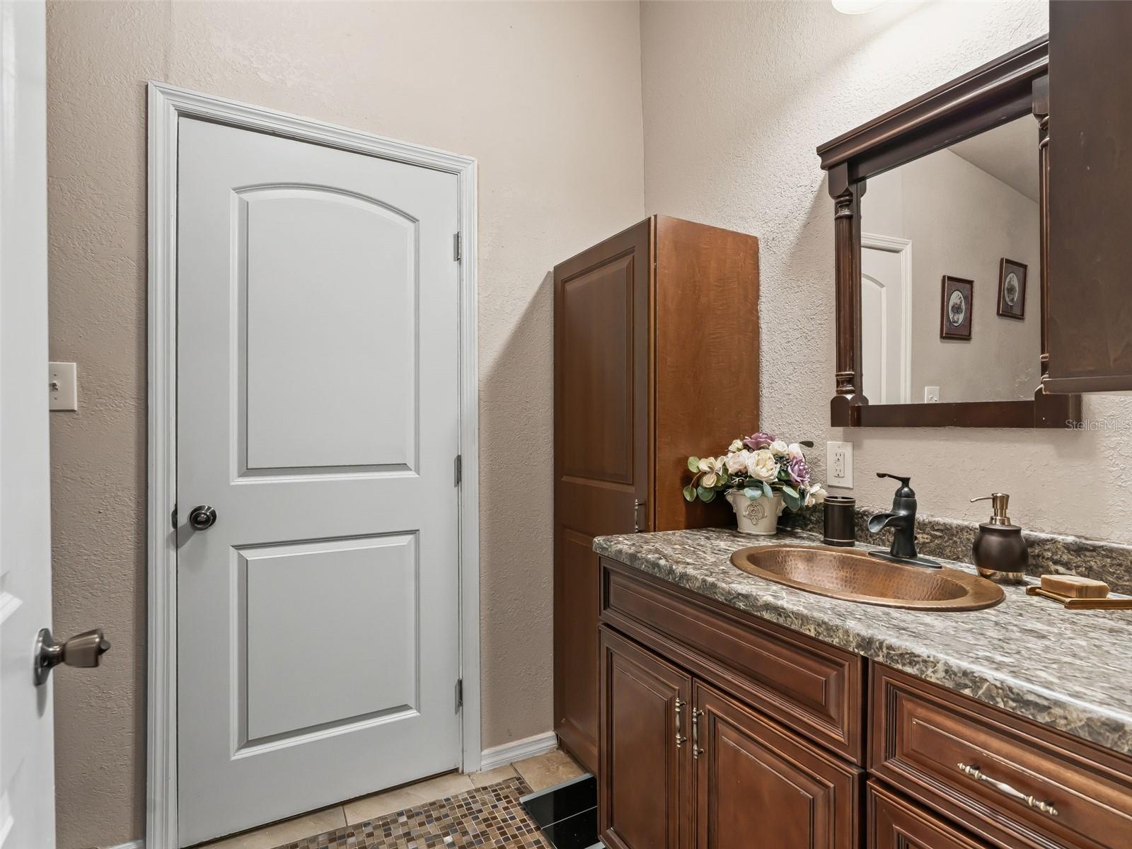 RIDGE MANOR - Residential