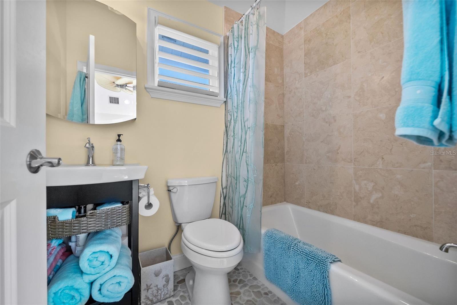 SIESTA REV OF - Residential