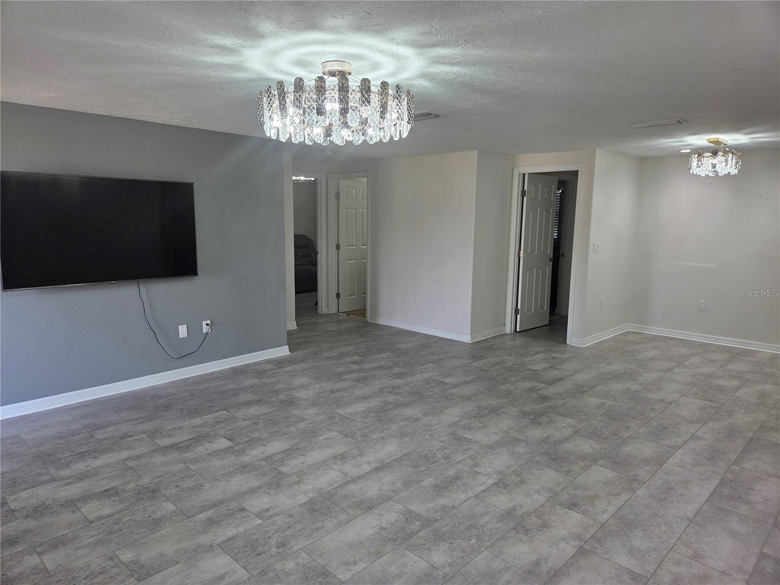 3922 COCHISE TER,