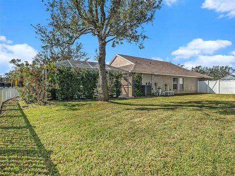 A home in PALMETTO