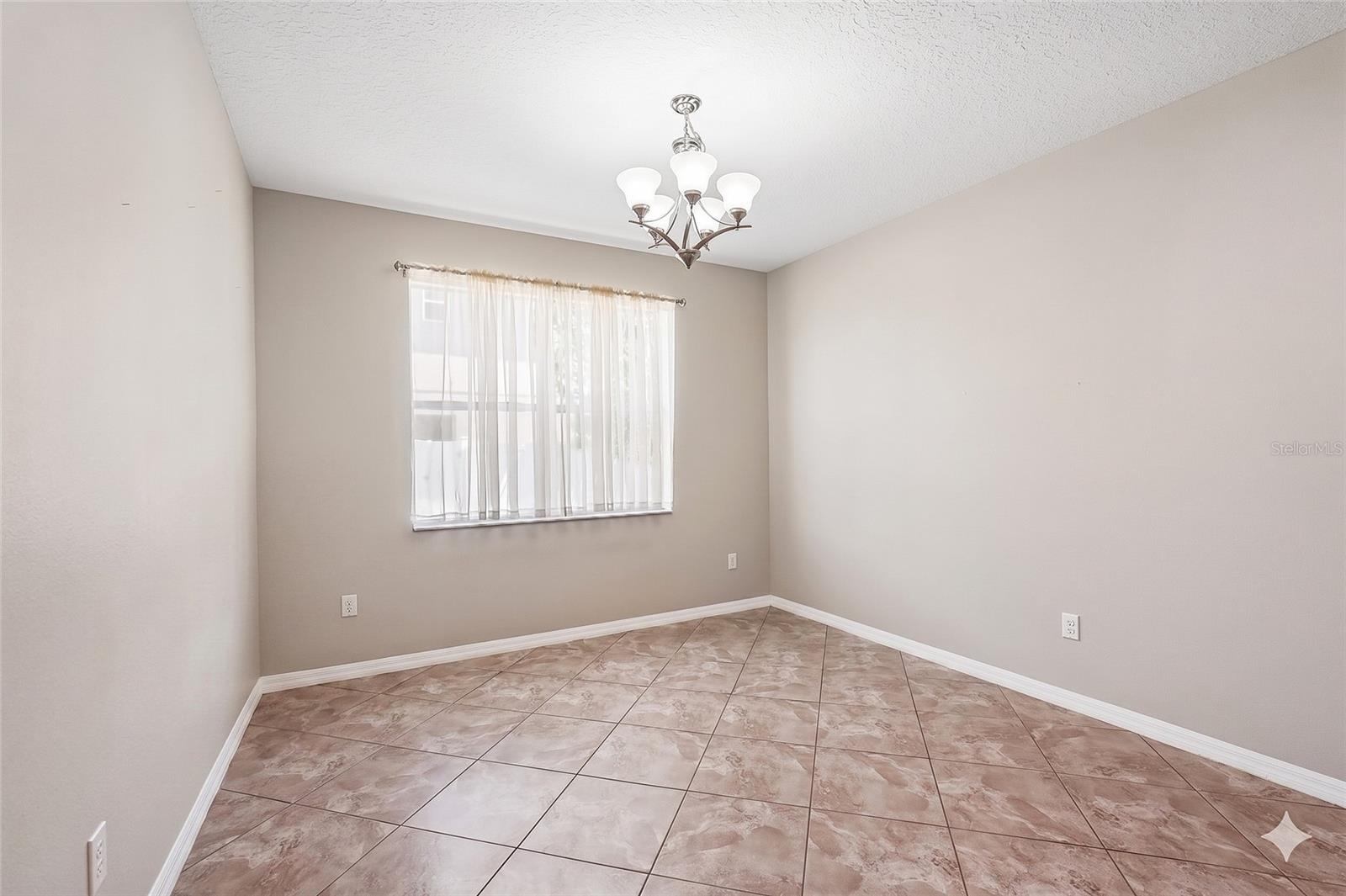 2426 CUMBERLAND CLIFF DRIVE