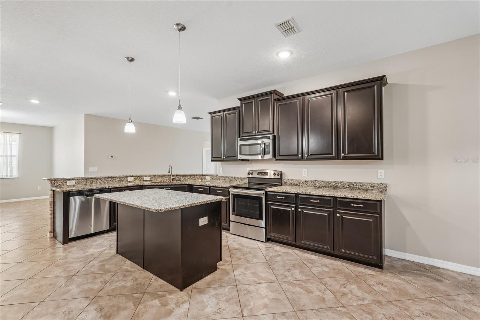 SPYGLASS AT RIVER BEND - Residential