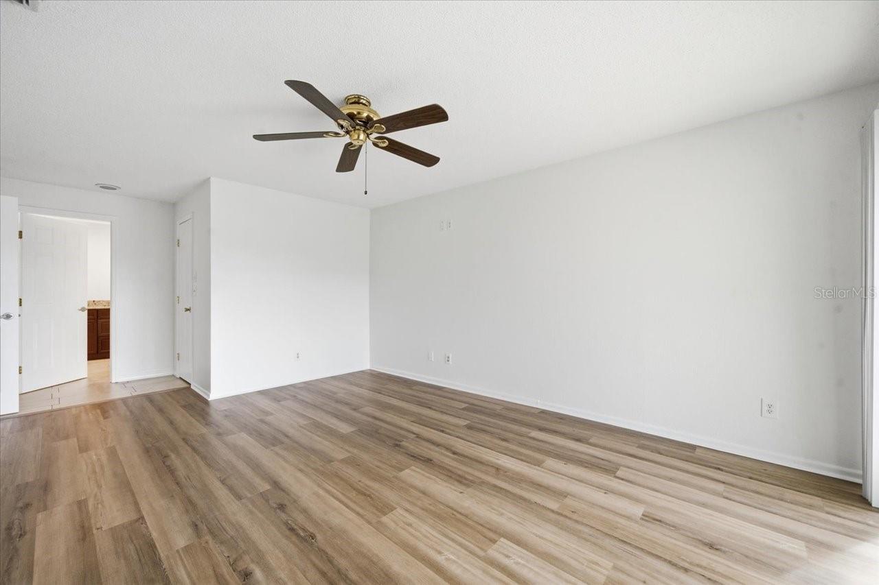 HILLCREST MANOR 1ST ADD - Residential