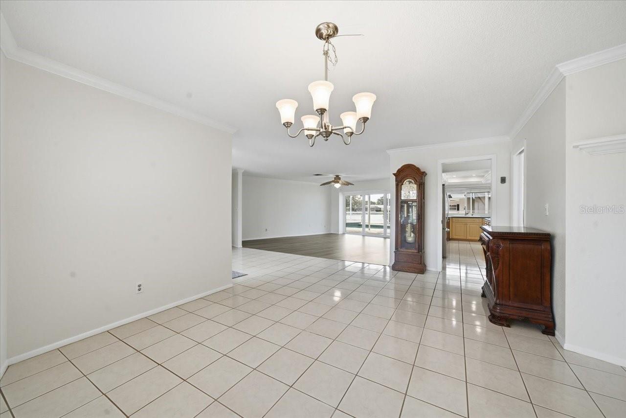 HILLCREST MANOR 1ST ADD - Residential