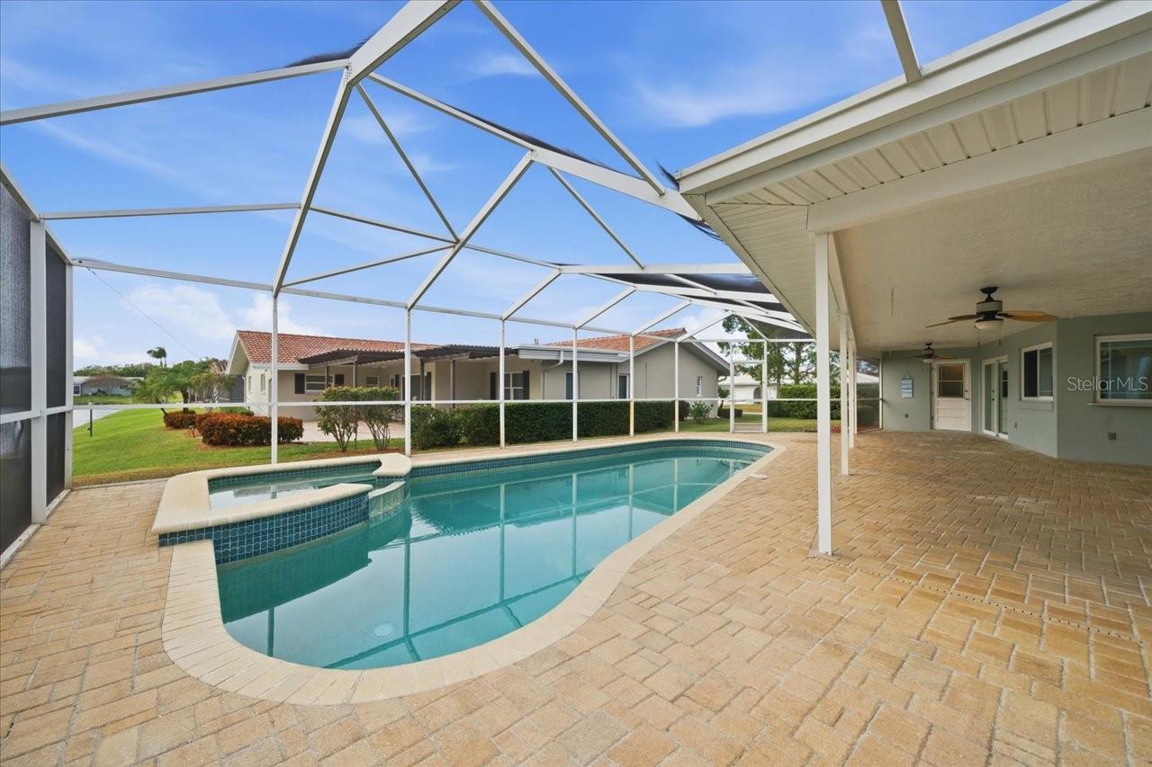 HILLCREST MANOR 1ST ADD - Residential