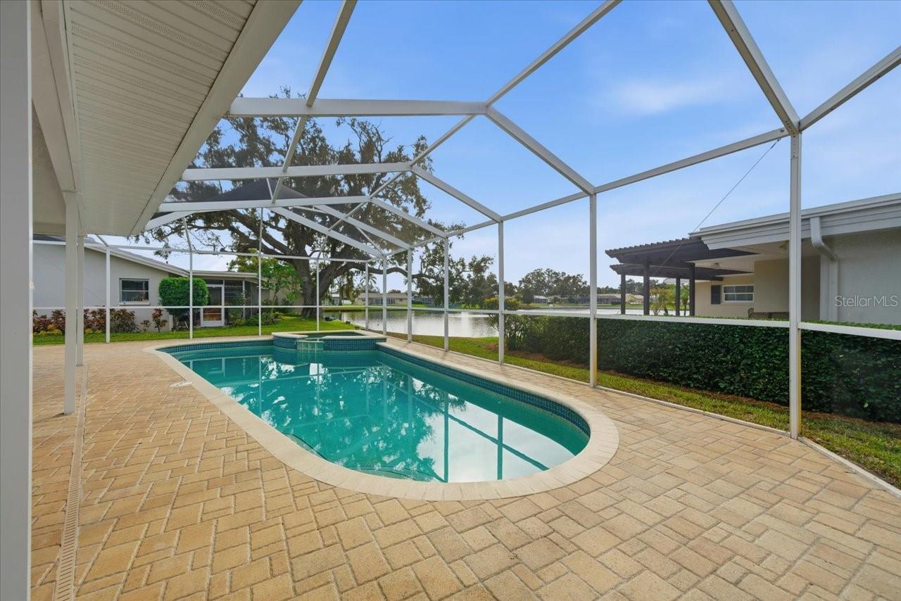 HILLCREST MANOR 1ST ADD - Residential