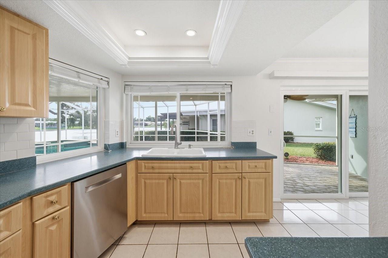 HILLCREST MANOR 1ST ADD - Residential