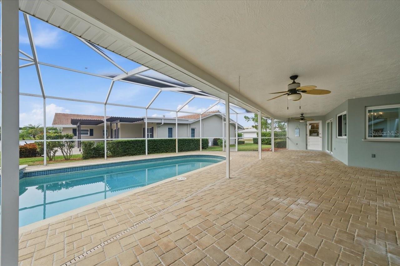 HILLCREST MANOR 1ST ADD - Residential