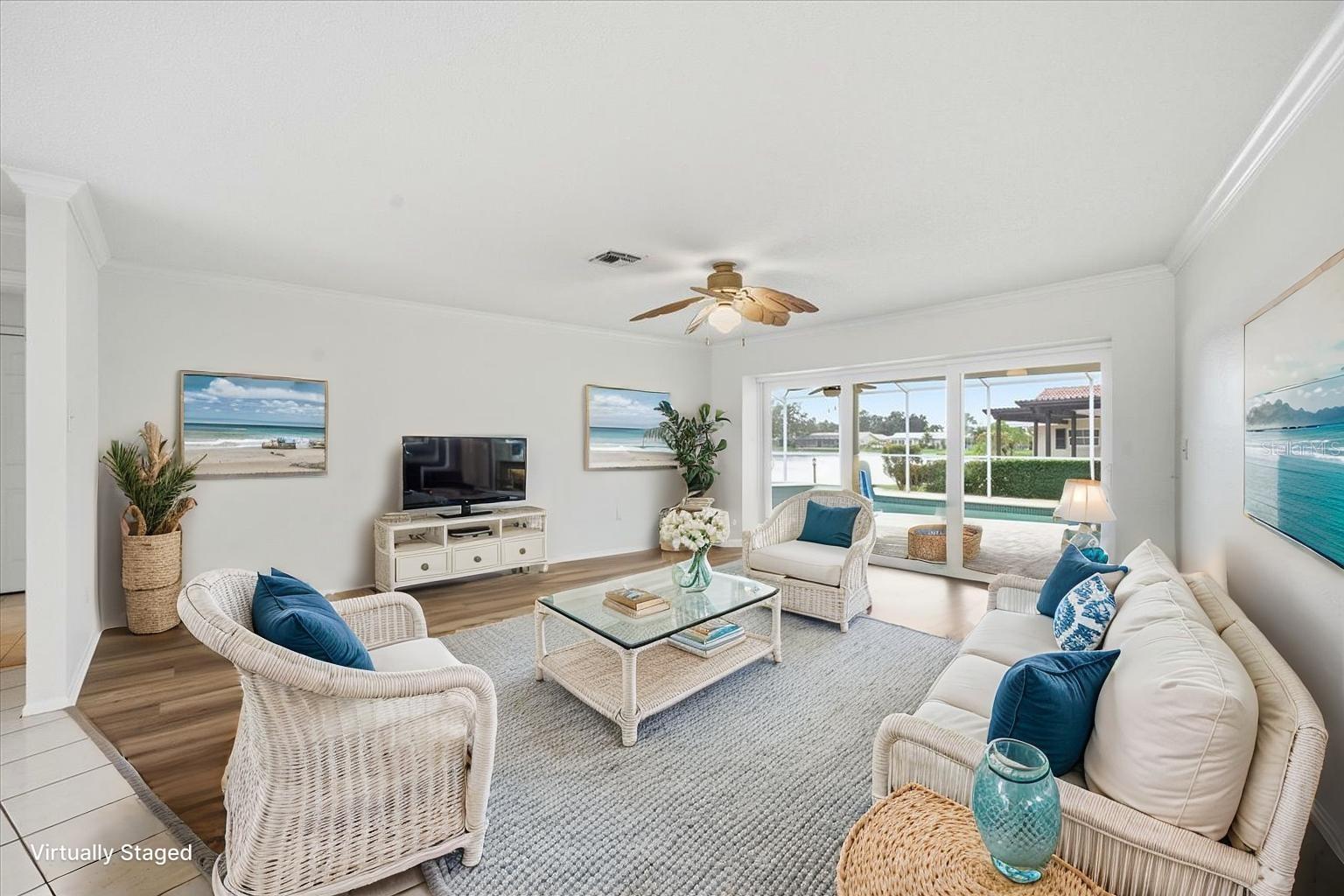 HILLCREST MANOR 1ST ADD - Residential