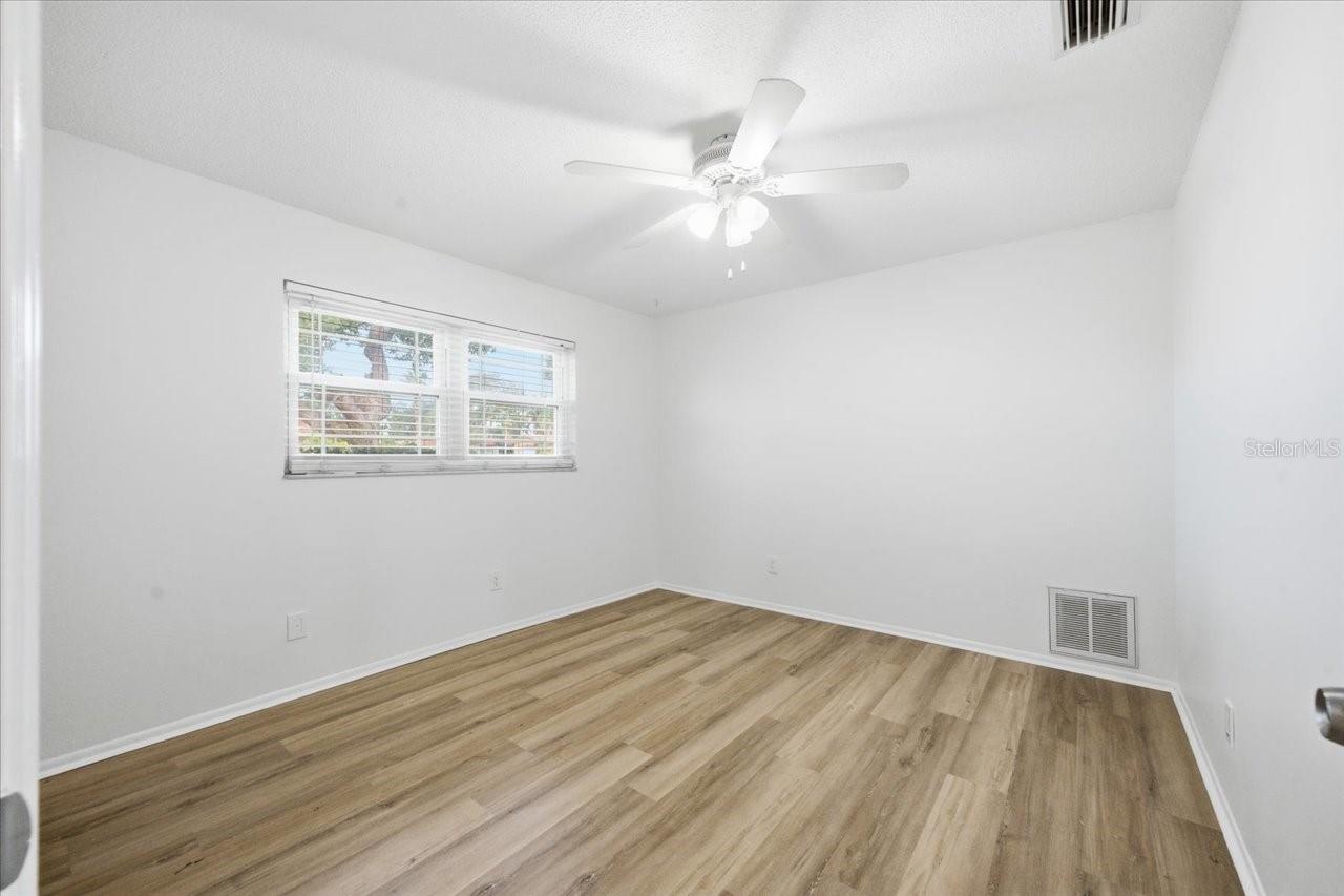 HILLCREST MANOR 1ST ADD - Residential