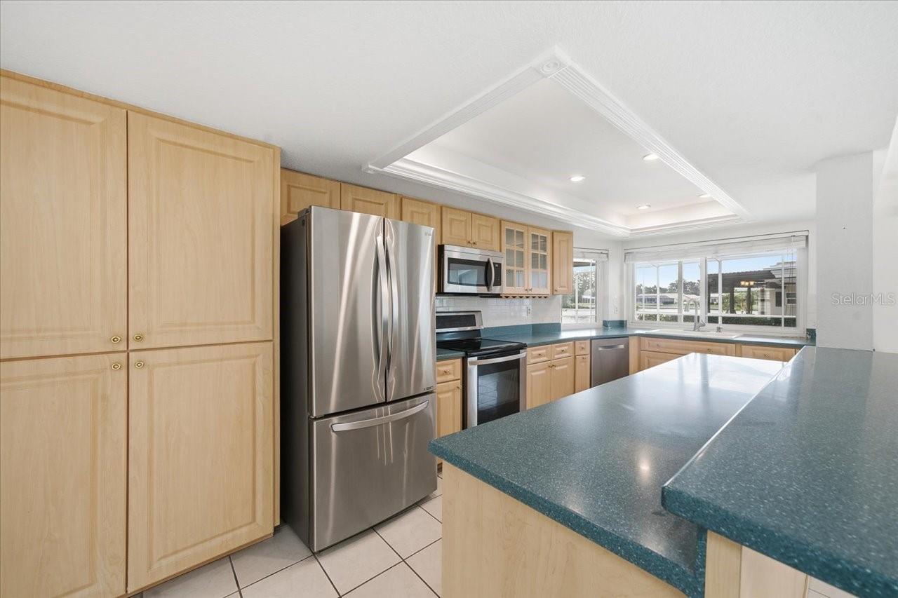 HILLCREST MANOR 1ST ADD - Residential