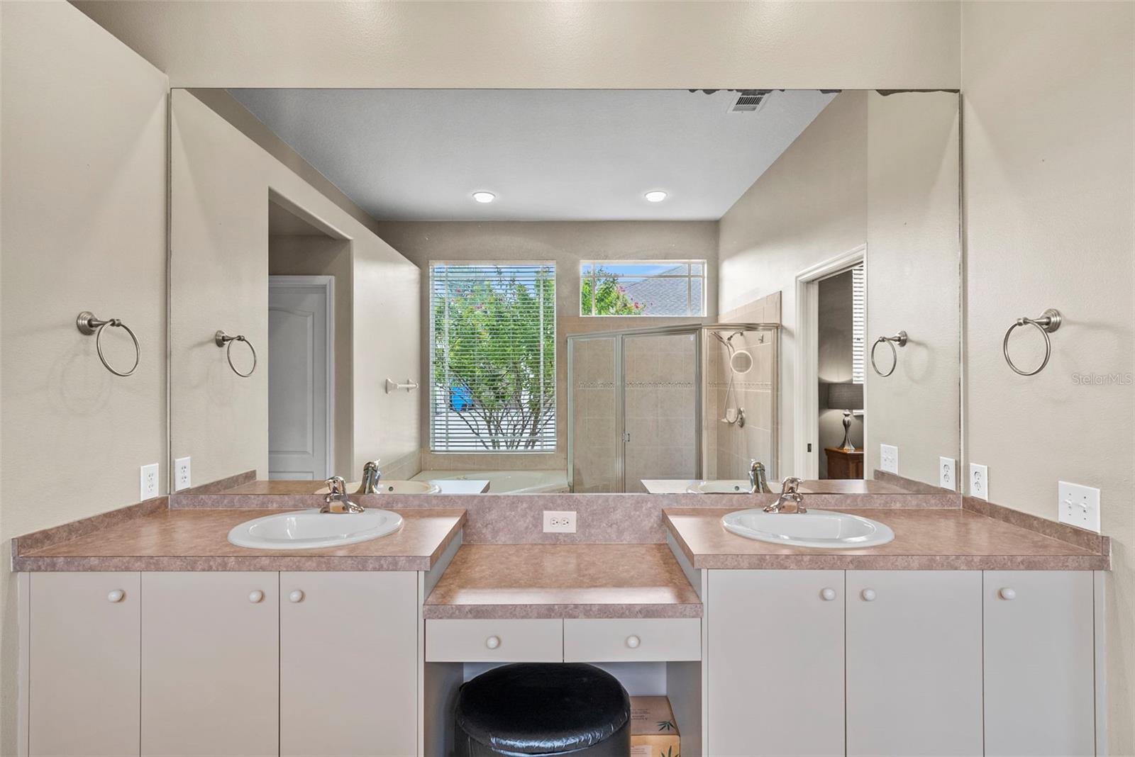 MYRTLE POINT - Residential