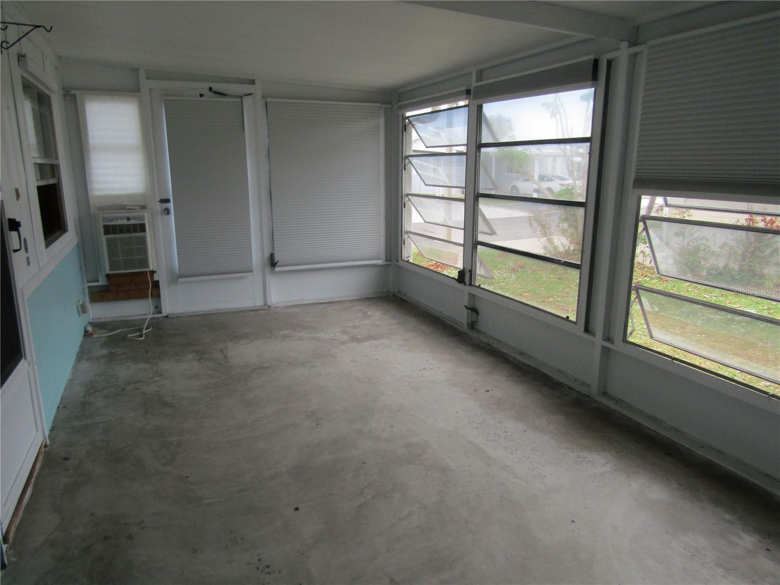 VENICE ISLE - Residential Lease