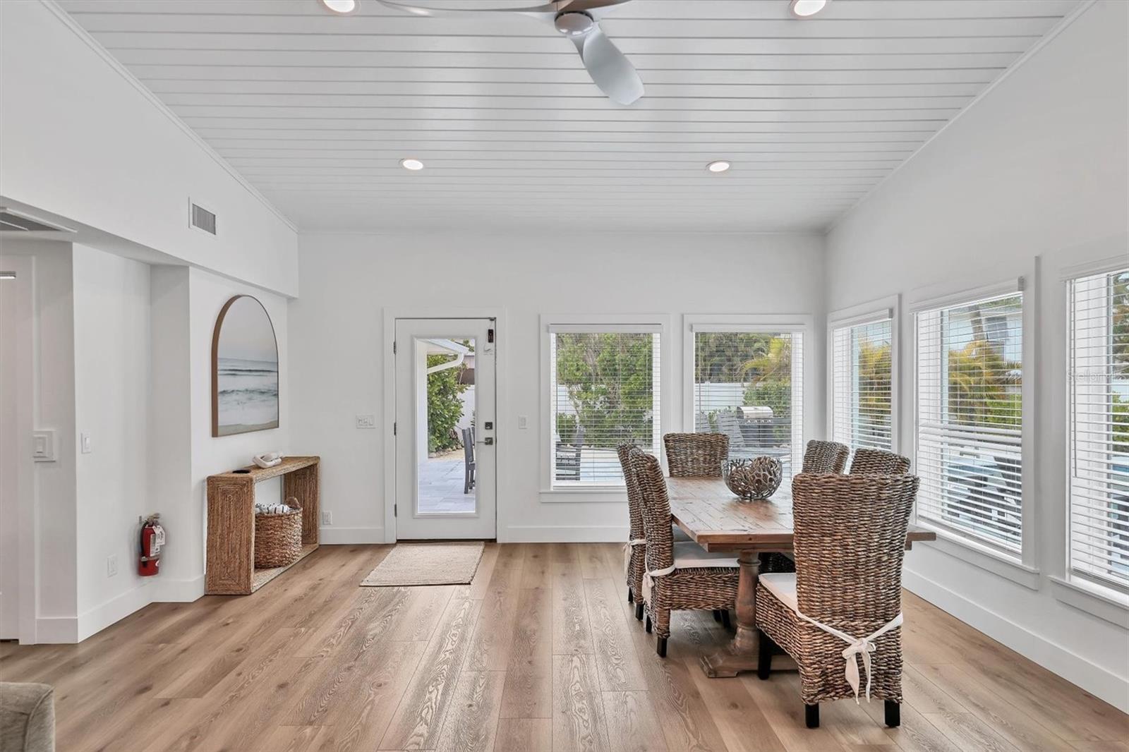 LUANA ISLES - Residential