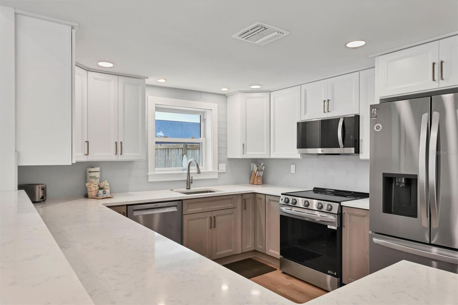 LUANA ISLES - Residential