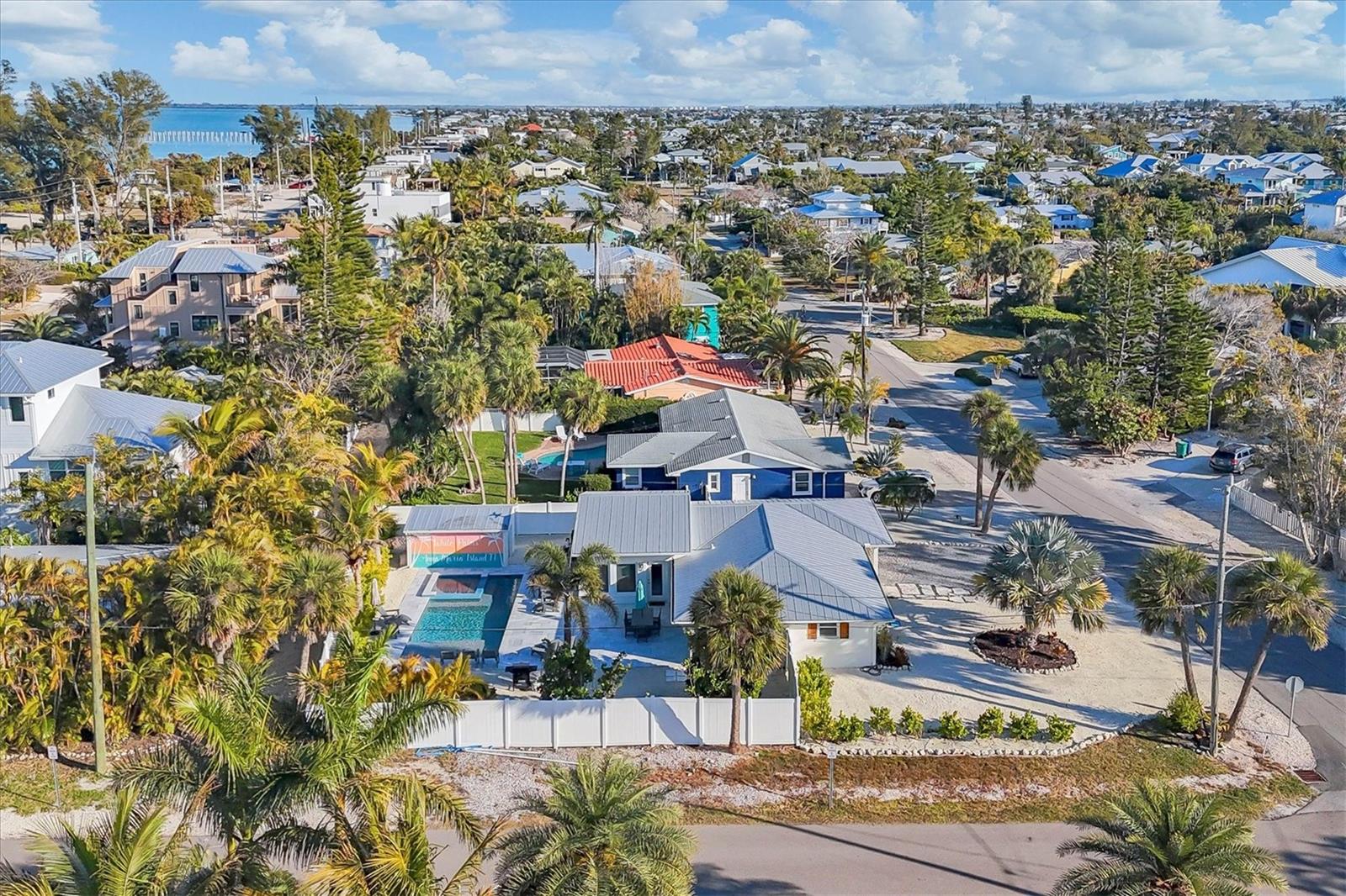 LUANA ISLES - Residential