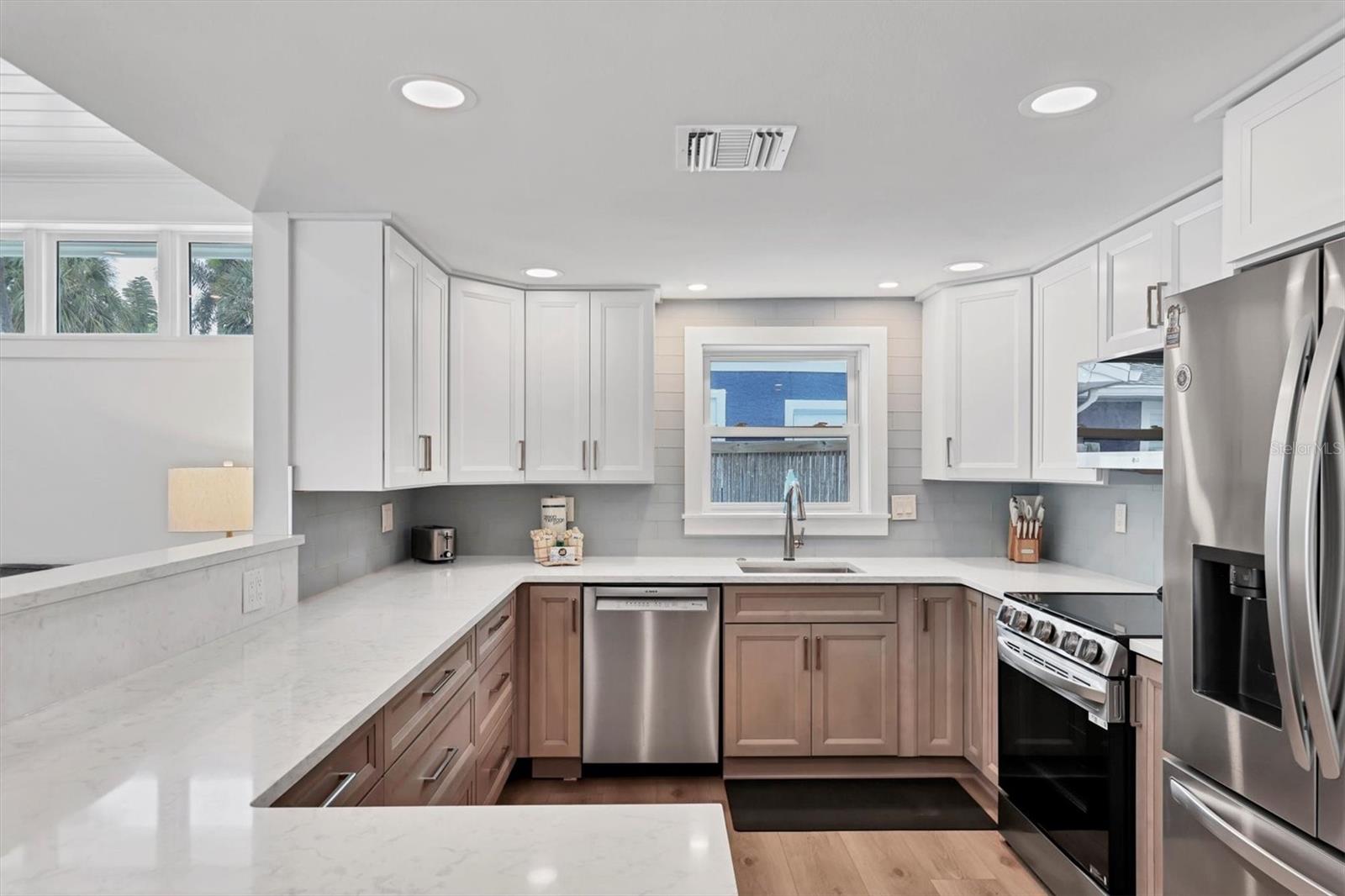 LUANA ISLES - Residential