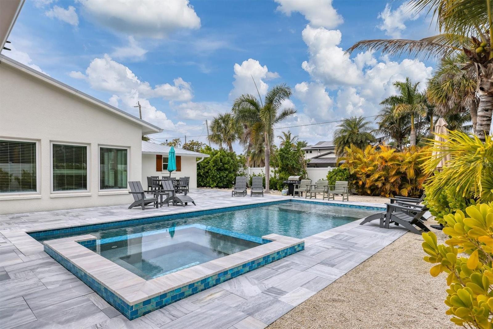 LUANA ISLES - Residential