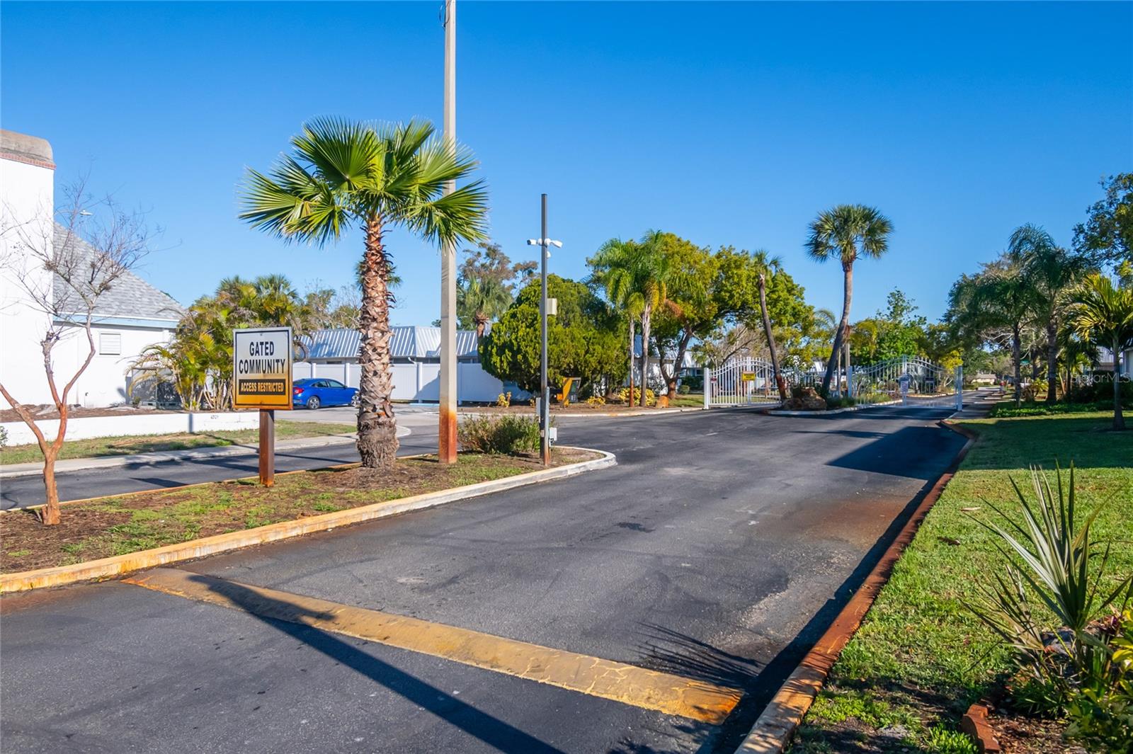 GARDENS OF BEACON SQUARE CONDO - Residential