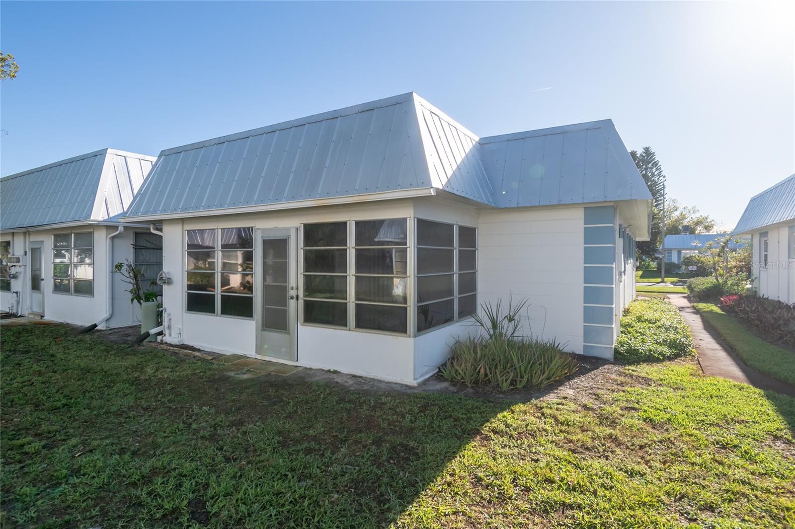 GARDENS OF BEACON SQUARE CONDO - Residential