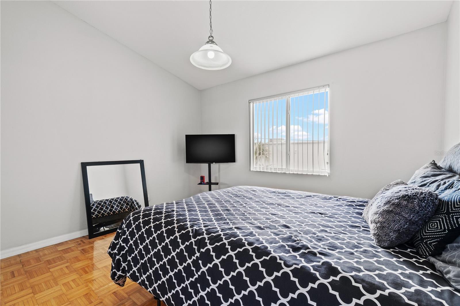 WILLOW LAKE - Residential