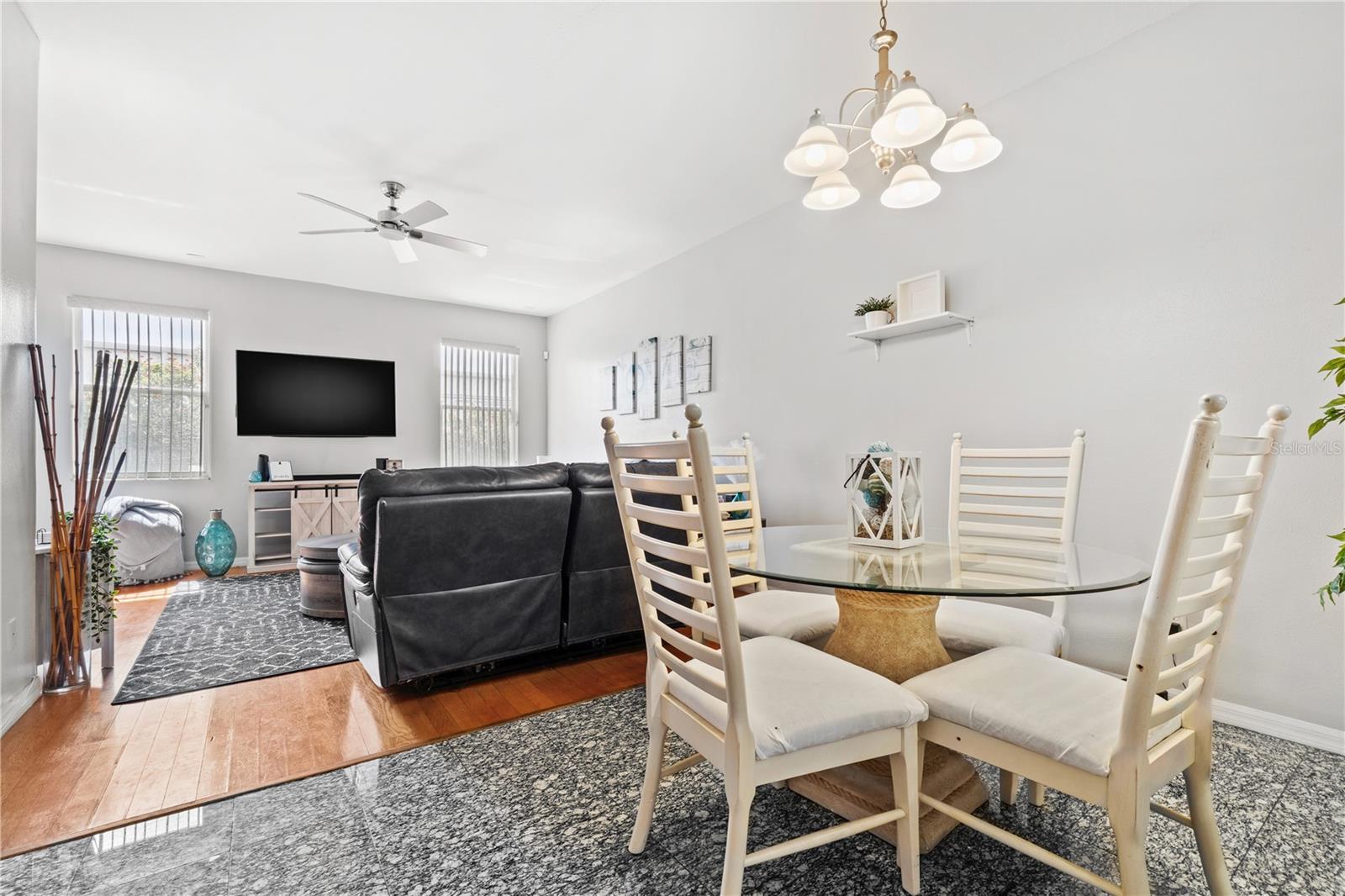 WILLOW LAKE - Residential