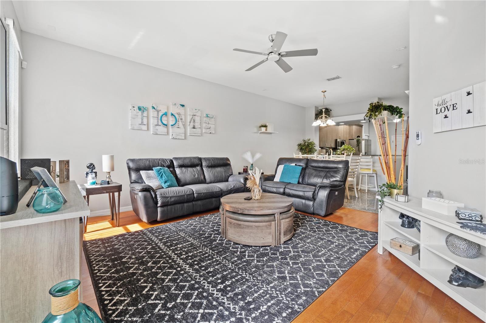 WILLOW LAKE - Residential