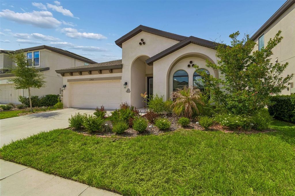 Photo of 12453 Horseshoe Bend Drive, Lithia, FL 33547 (MLS # TB8482104)