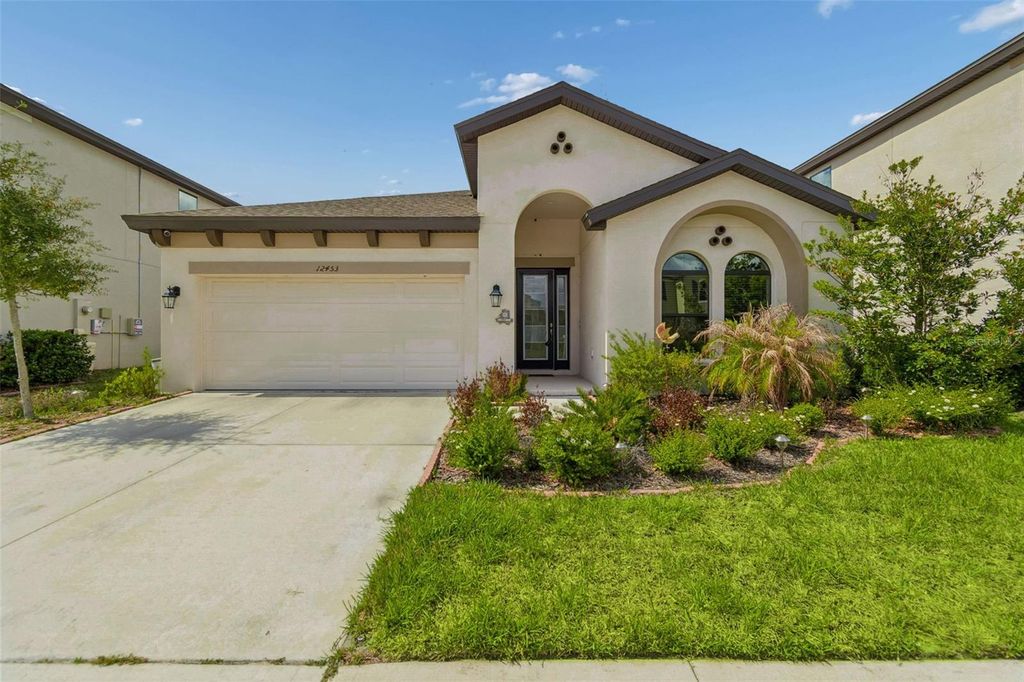 Photo of 12453 Horseshoe Bend Drive, Lithia, FL 33547 (MLS # TB8482104)