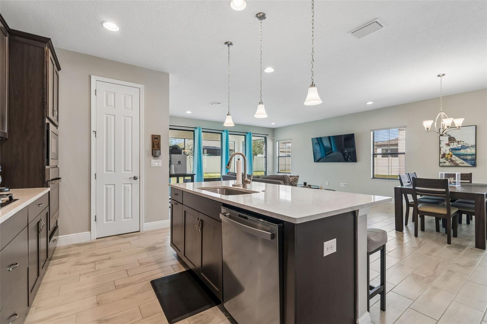 B & D HAWKSTONE PH 1 - Residential