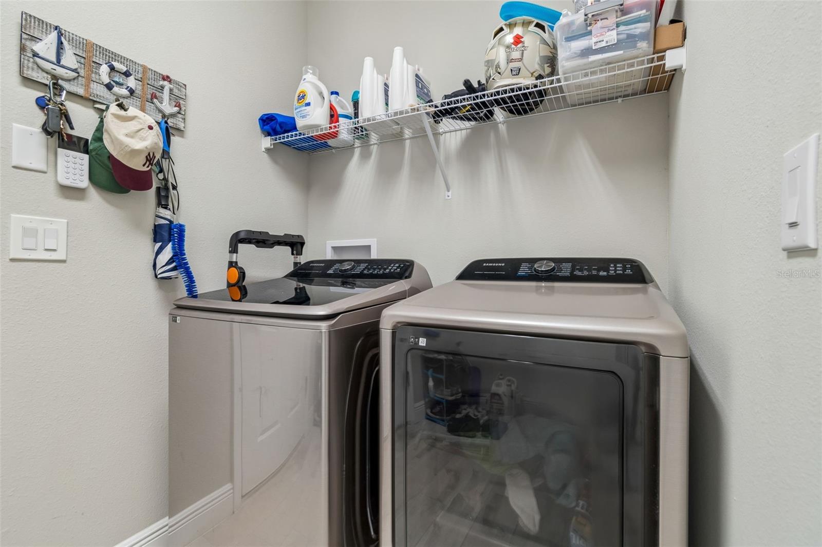 B & D HAWKSTONE PH 1 - Residential