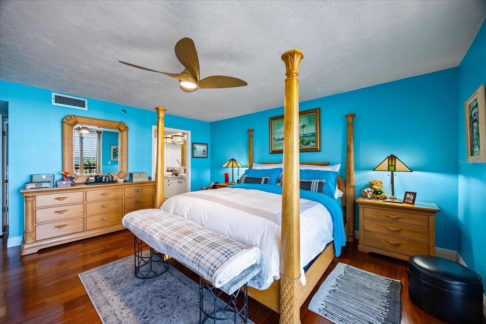 DANS ISLAND ON SAND KEY CONDO - Residential