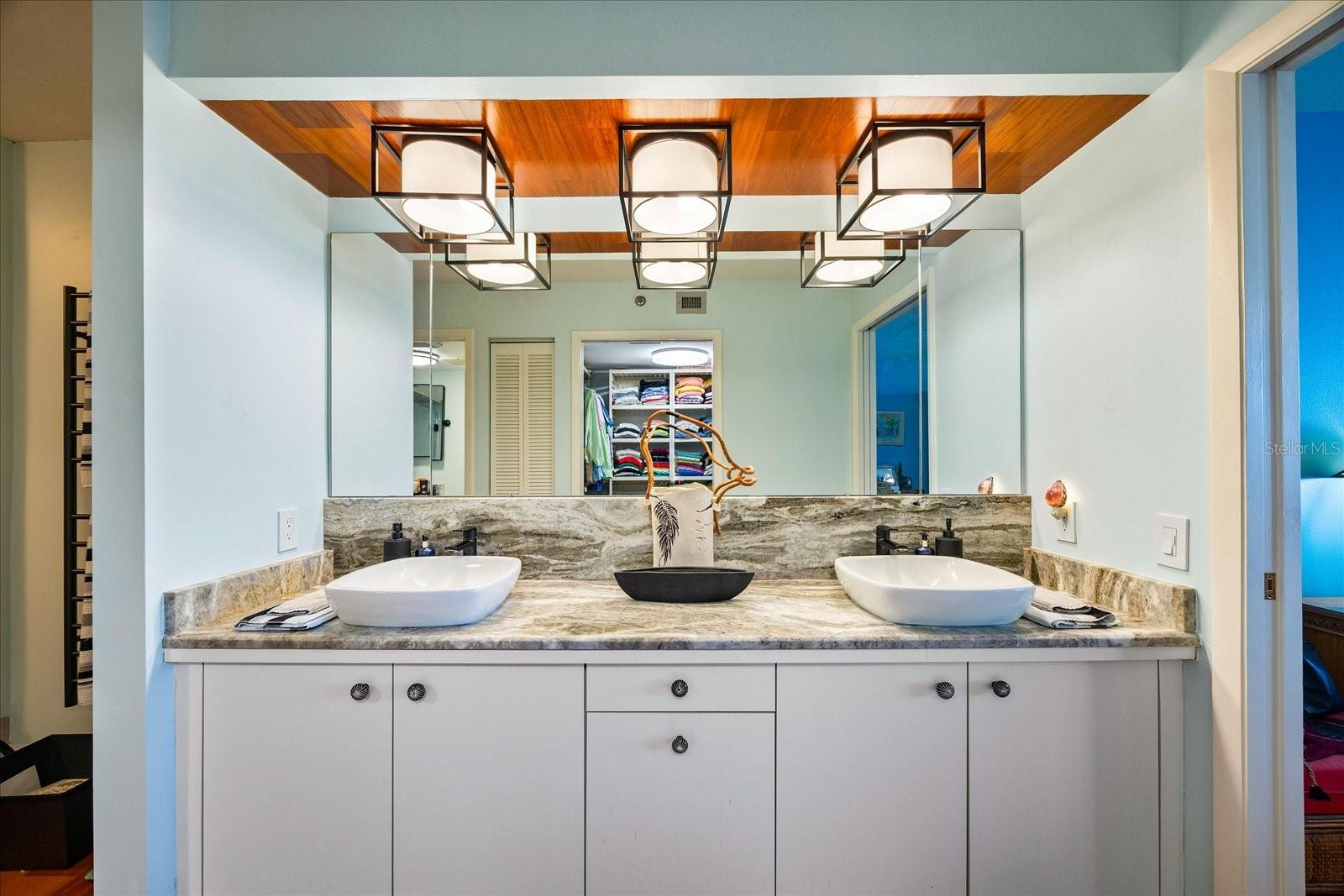 DANS ISLAND ON SAND KEY CONDO - Residential