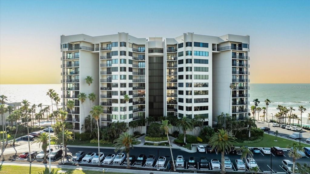 Photo of 1600 Gulf Boulevard #618, Clearwater, FL 33767 (MLS # TB8464904)