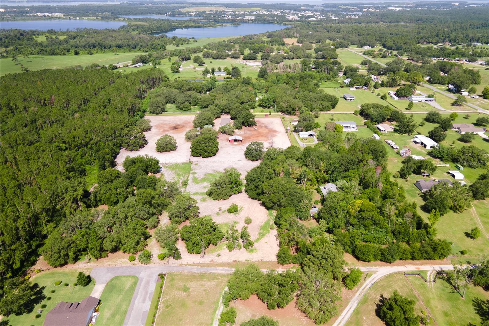 SUNSET GROVES UNIT 01 - Residential