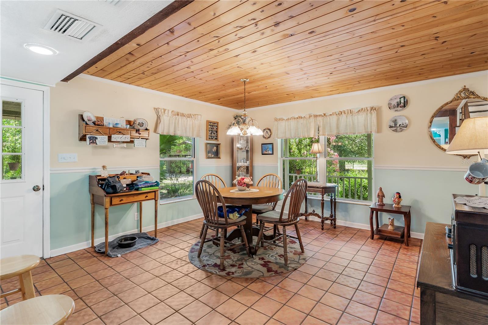 SUNSET GROVES UNIT 01 - Residential