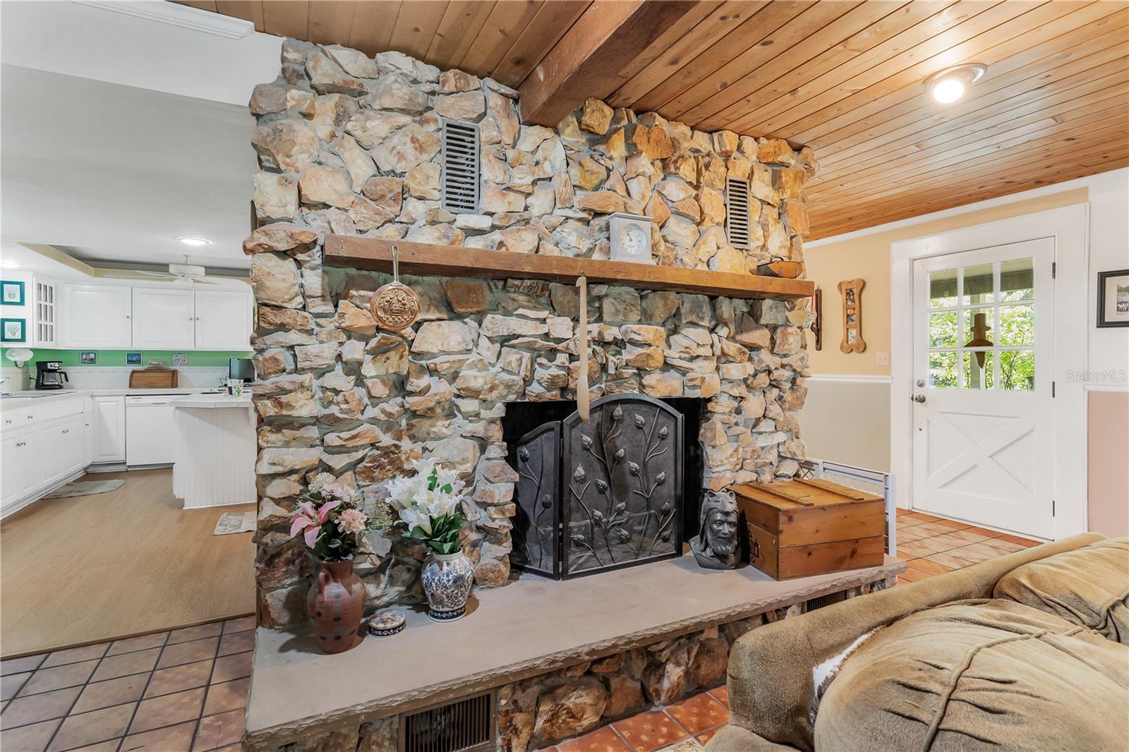 SUNSET GROVES UNIT 01 - Residential