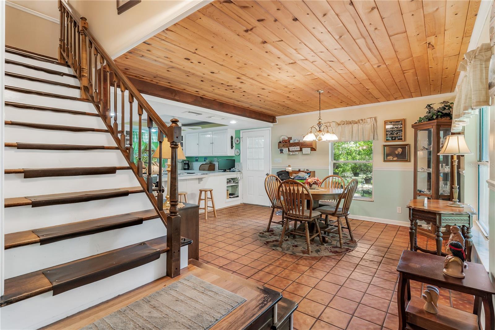 SUNSET GROVES UNIT 01 - Residential