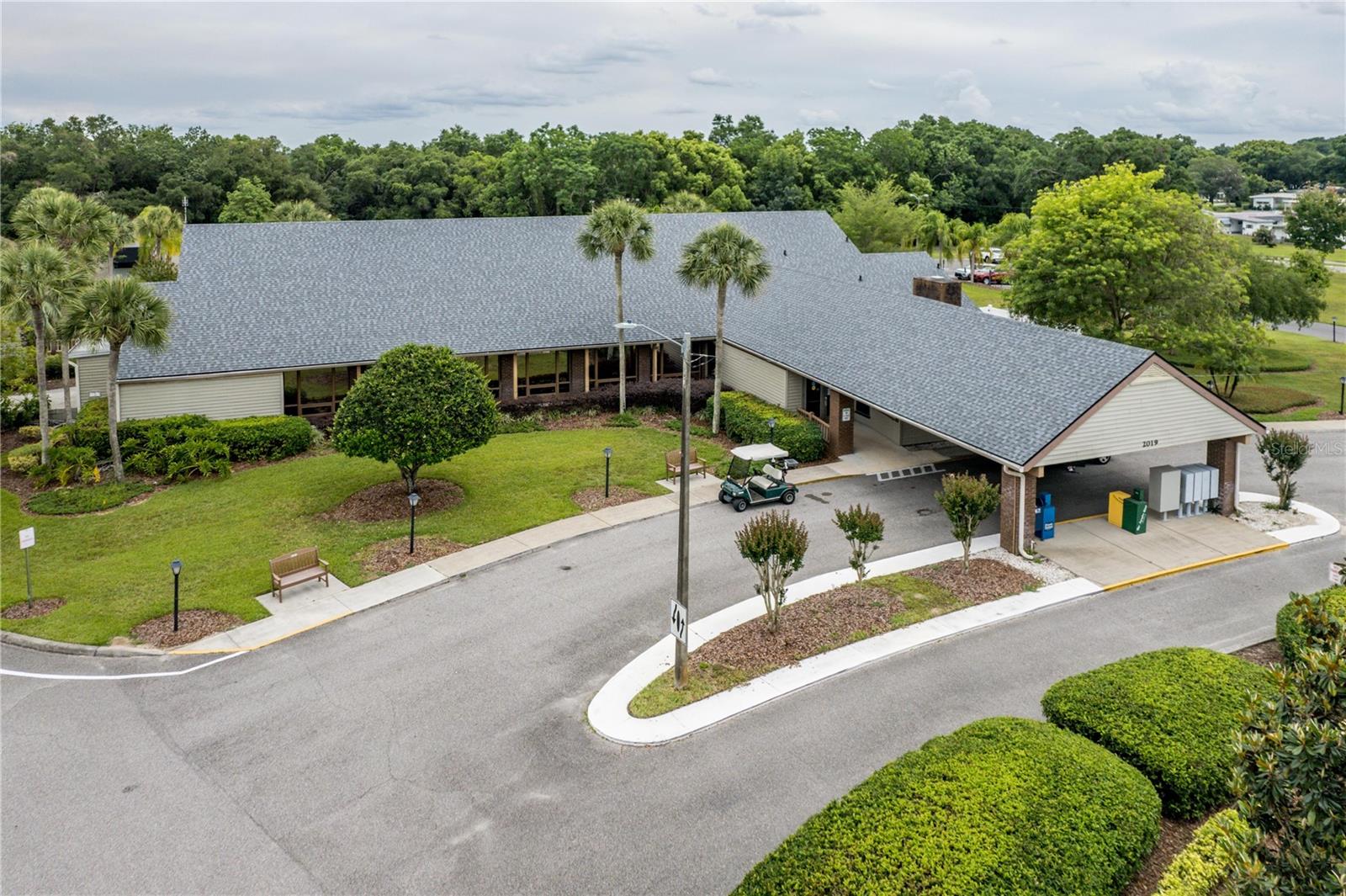 ZELLWOOD STATION - Residential